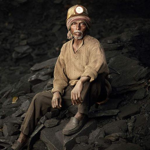 浅谈如何搞好煤矿劳务工的安全教育