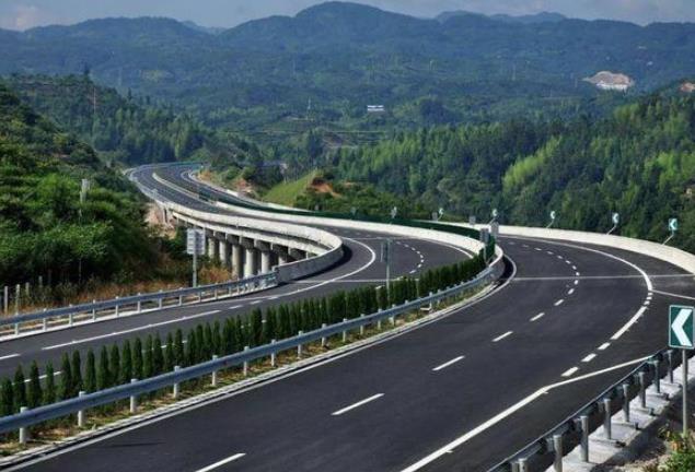 高速公路安全管理体系如何建立？